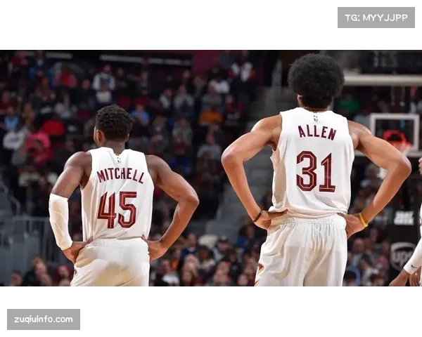 Second Spectrum数据显示，三月比赛最后五分钟定位球请求录像回放次数激增